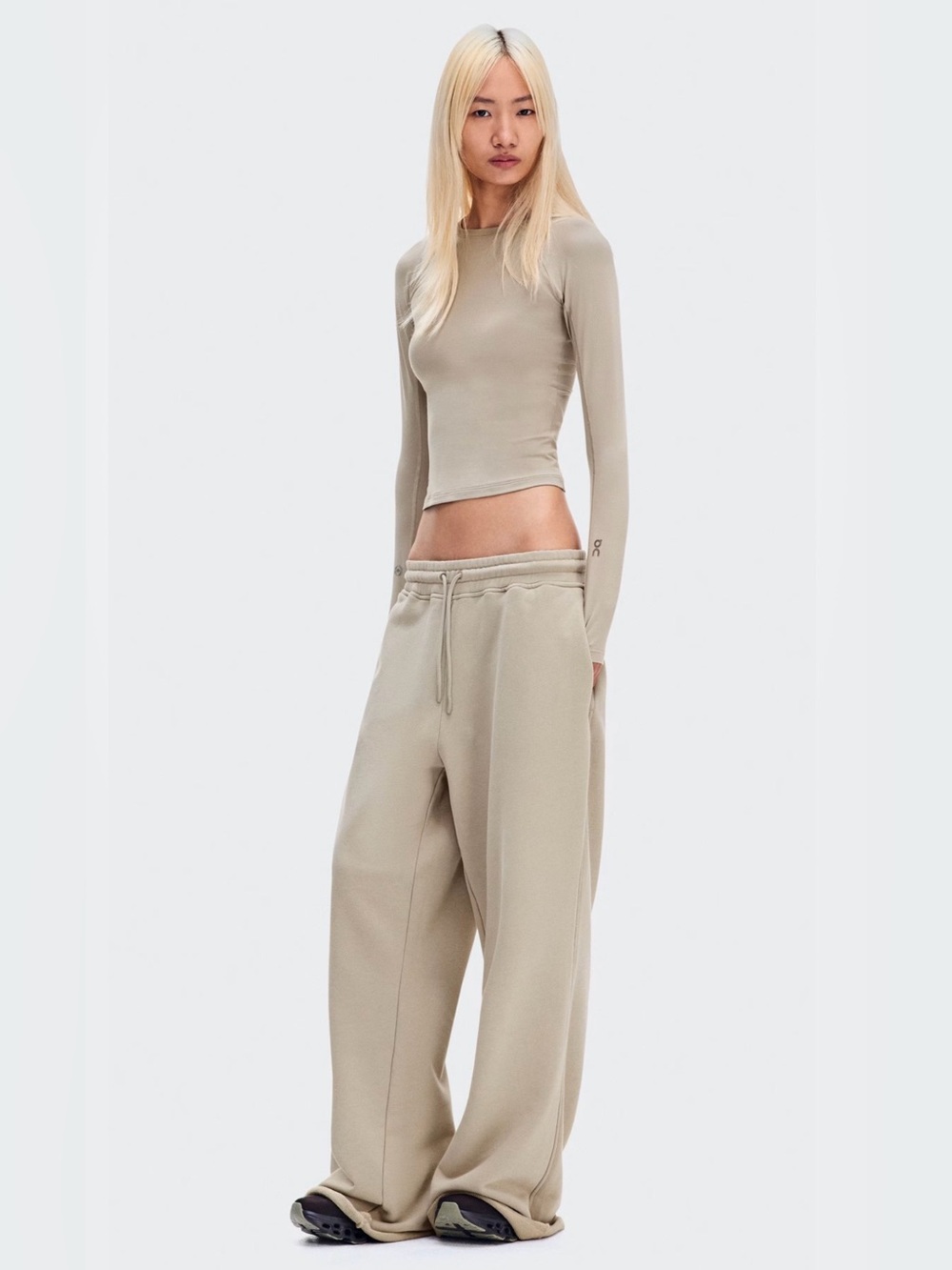 On Cloud Club Collective Pants FKA Size Small